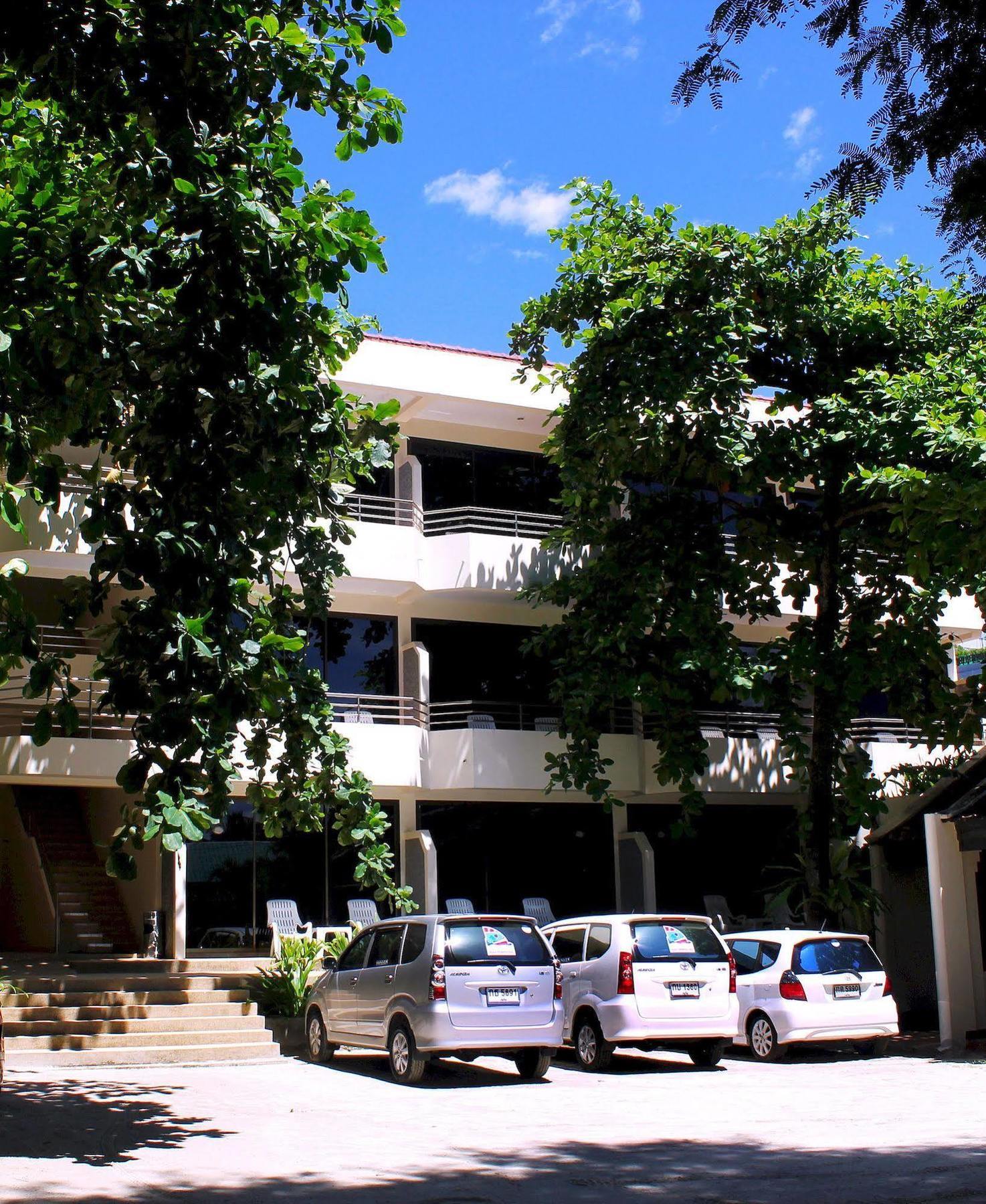 Baan Pron Phateep Patong Exterior photo