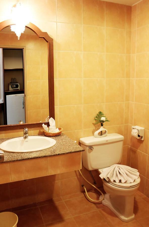 Baan Pron Phateep Patong Exterior photo